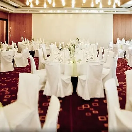 Parkhotel Schmid فندق 4*
