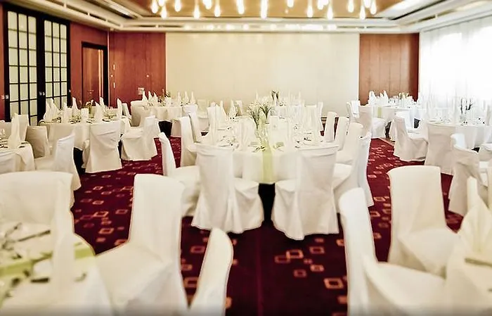 Parkhotel Schmid فندق 4*